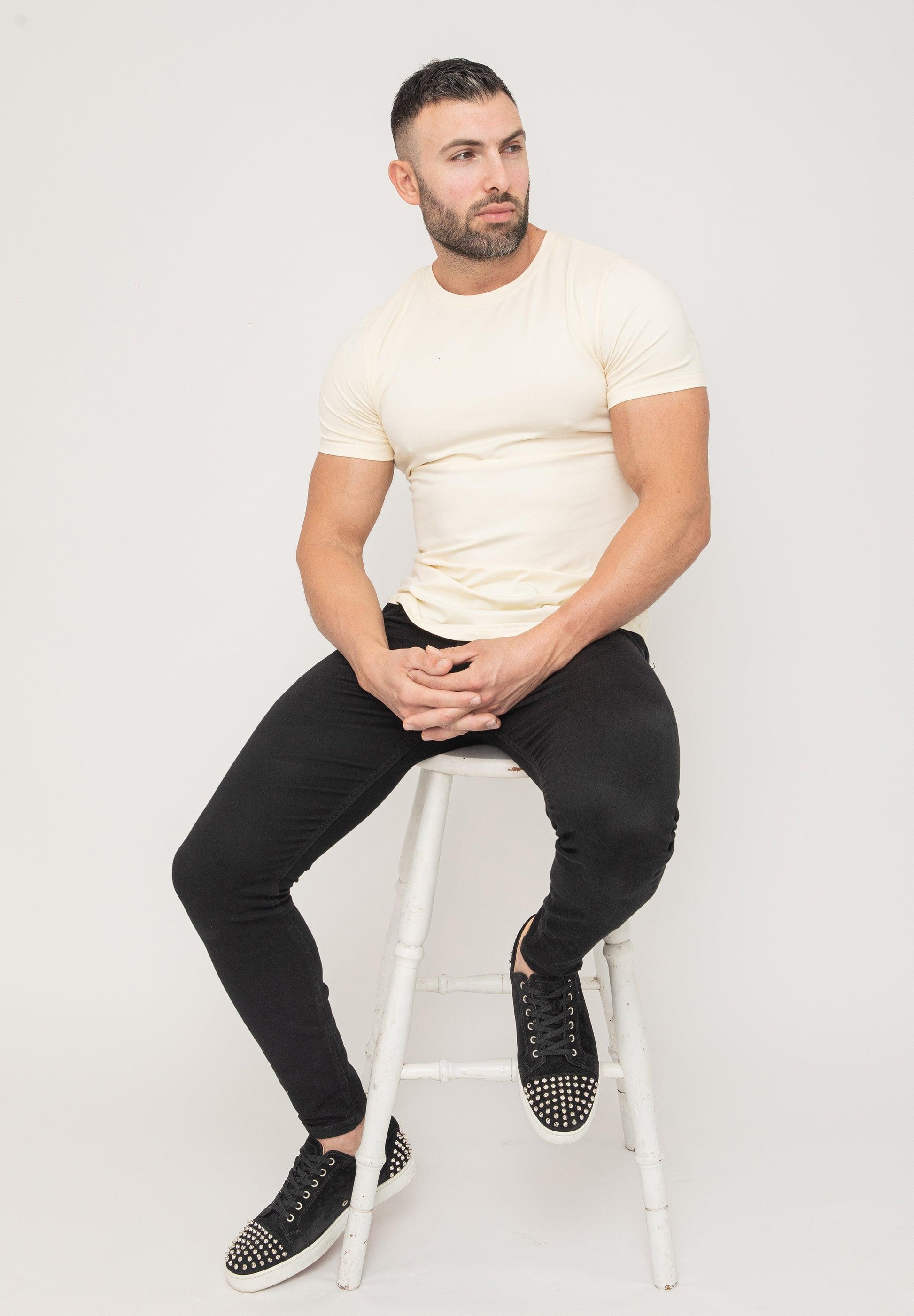 Basic Muscle Fit T-Shirt Cream - Curved Hem - Don Milyon